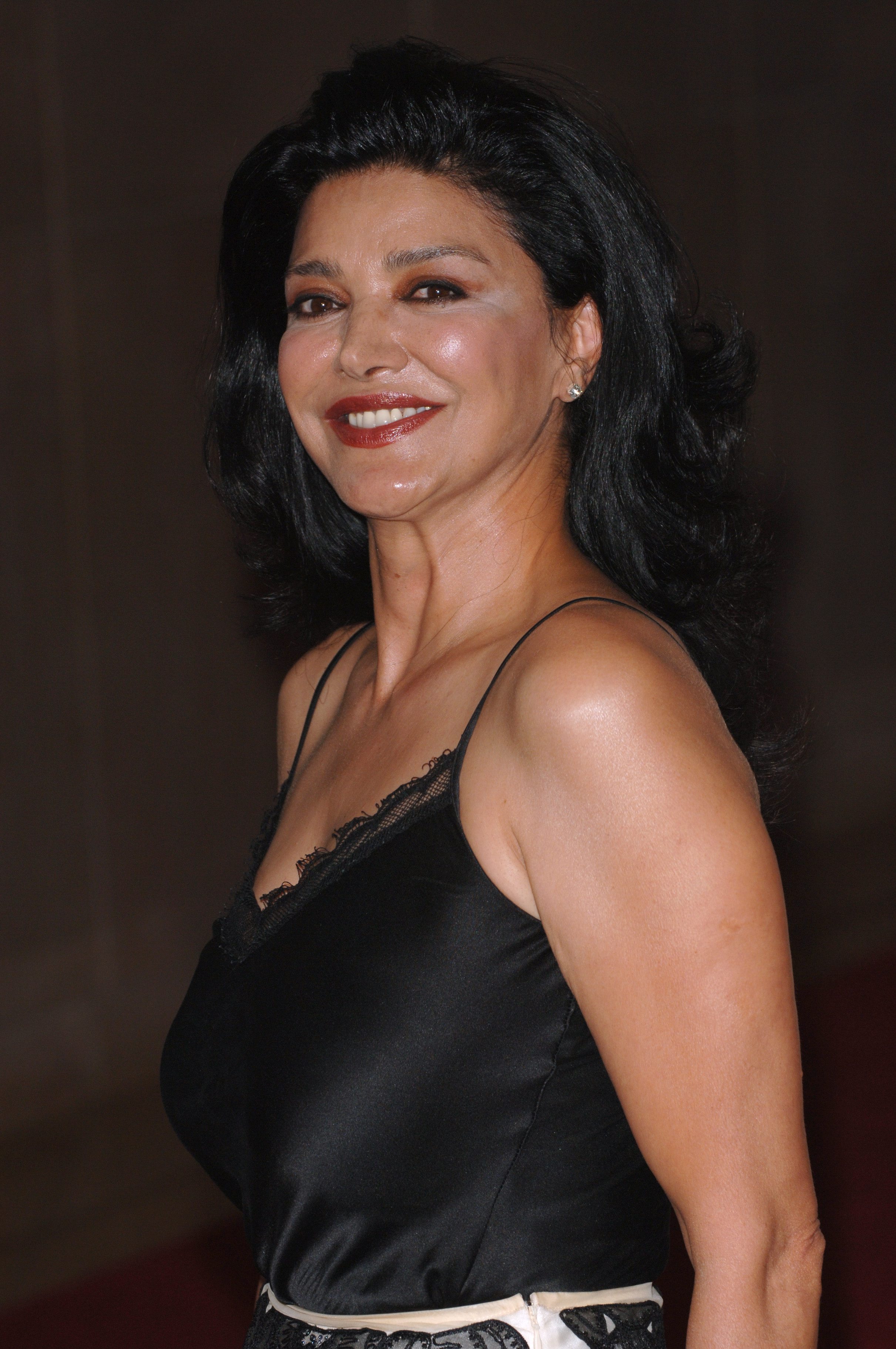 Download this Shohreh Aghdashloo picture